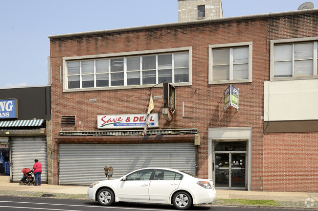 Building Photo - Chelten Lofts