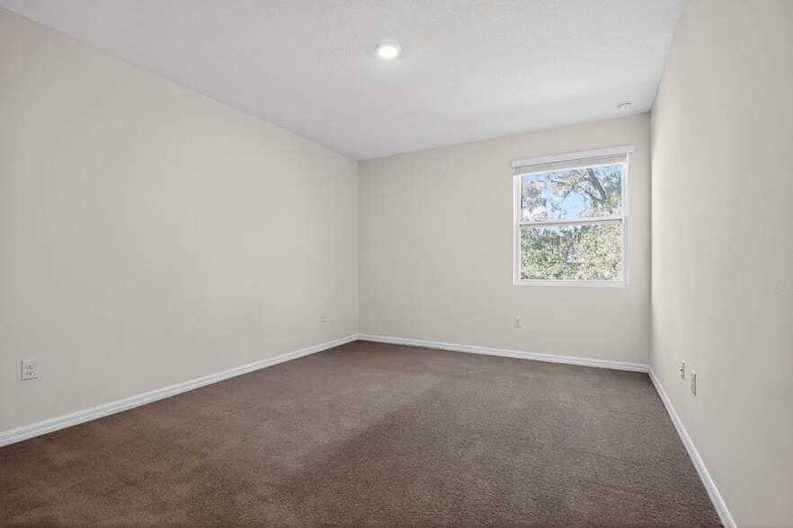 Building Photo - 13808 NW 9th Rd