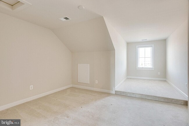 Building Photo - 43469 Grandmoore St