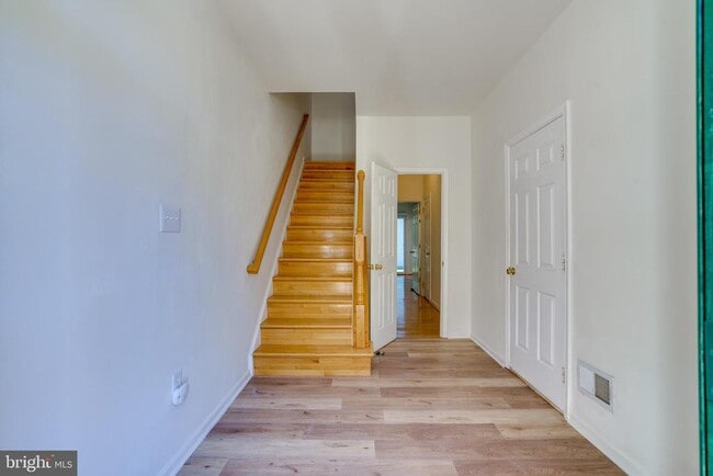 Building Photo - 6155 Early Autumn Dr