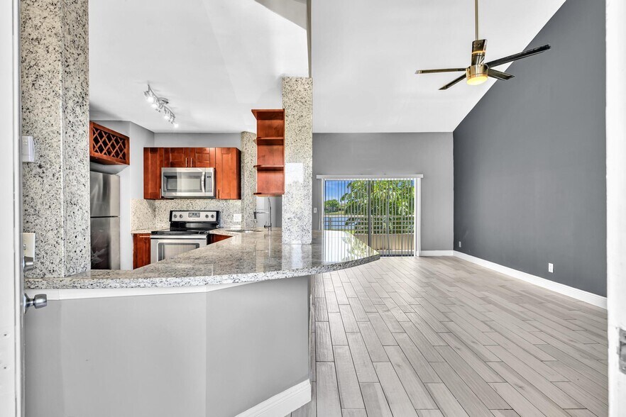 Building Photo - 3417 NW 44th St