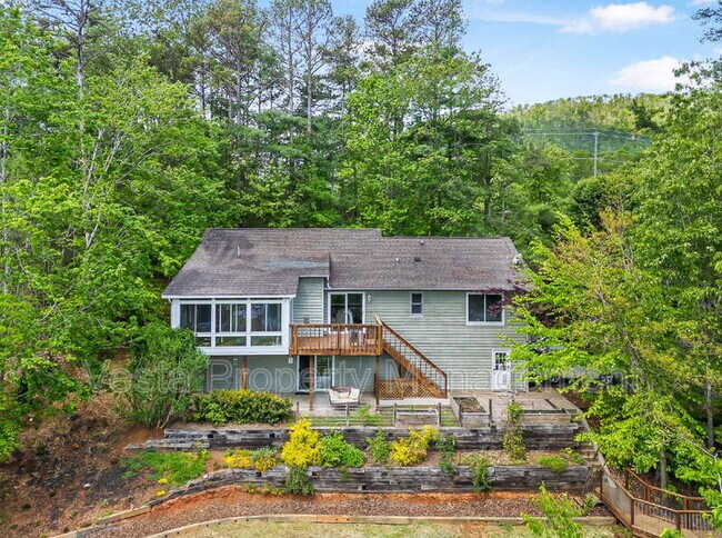 Building Photo - 857 Reems Creek Rd