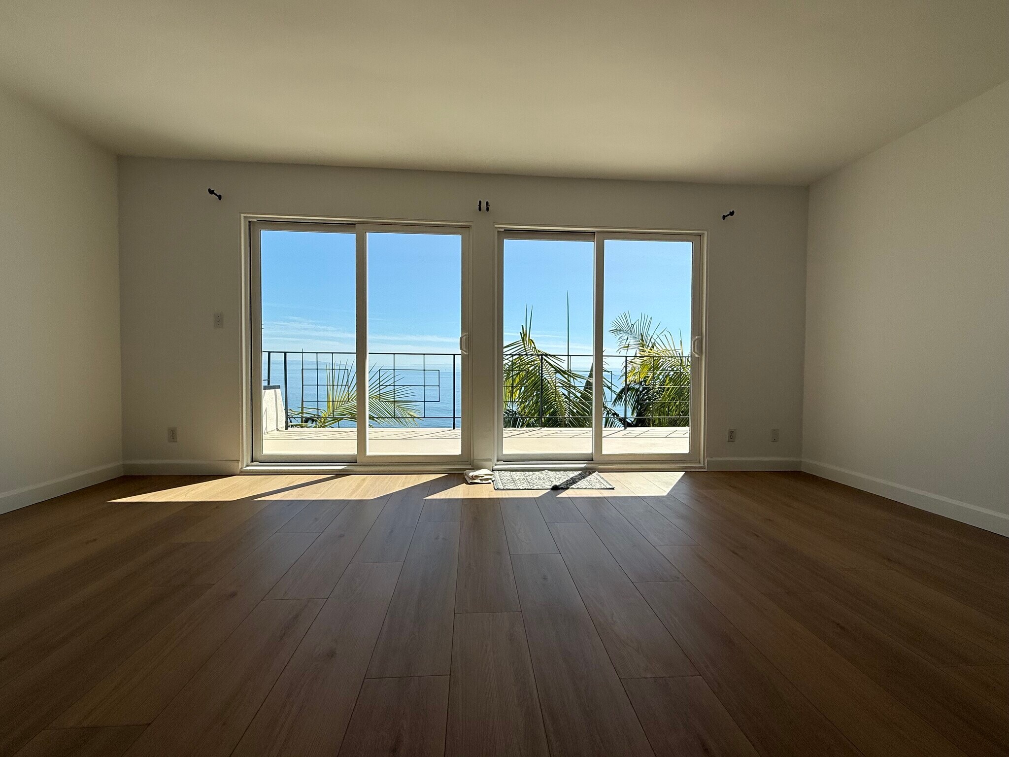 Building Photo - 18139 Coastline Dr