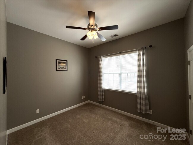 Building Photo - 8112 Calistoga Lane