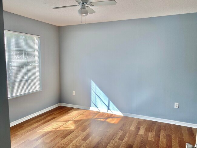 Building Photo - 4241 San Marino Blvd