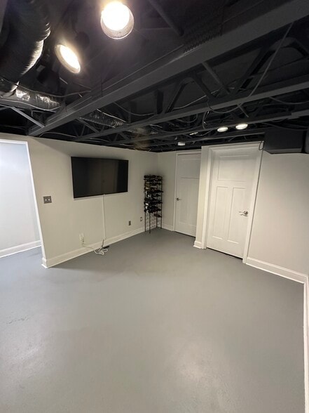 Building Photo - 1756 Bennigan Dr