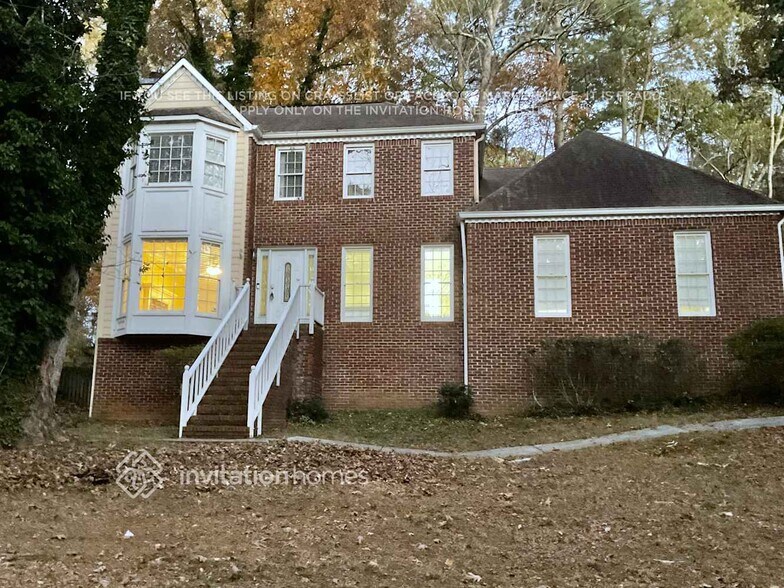 Primary Photo - 1361 Willowbrook Dr SW