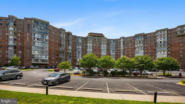 Building Photo - 3100 N Leisure World Blvd