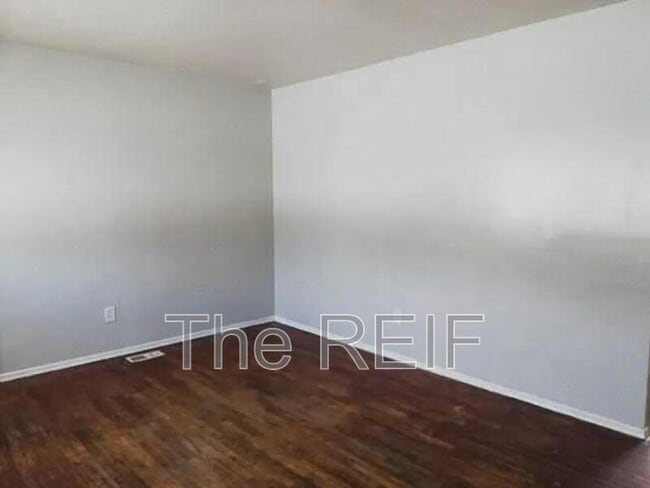 Building Photo - 6203 Hilton Ln