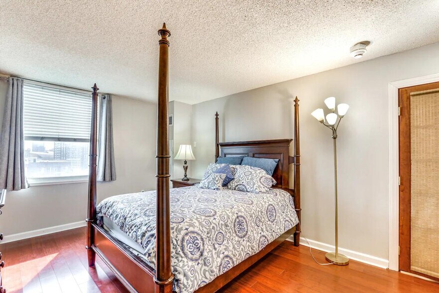 Building Photo - 1305 Speer Blvd