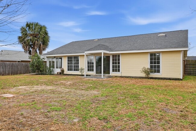Building Photo - 1434 Santa Anita Dr