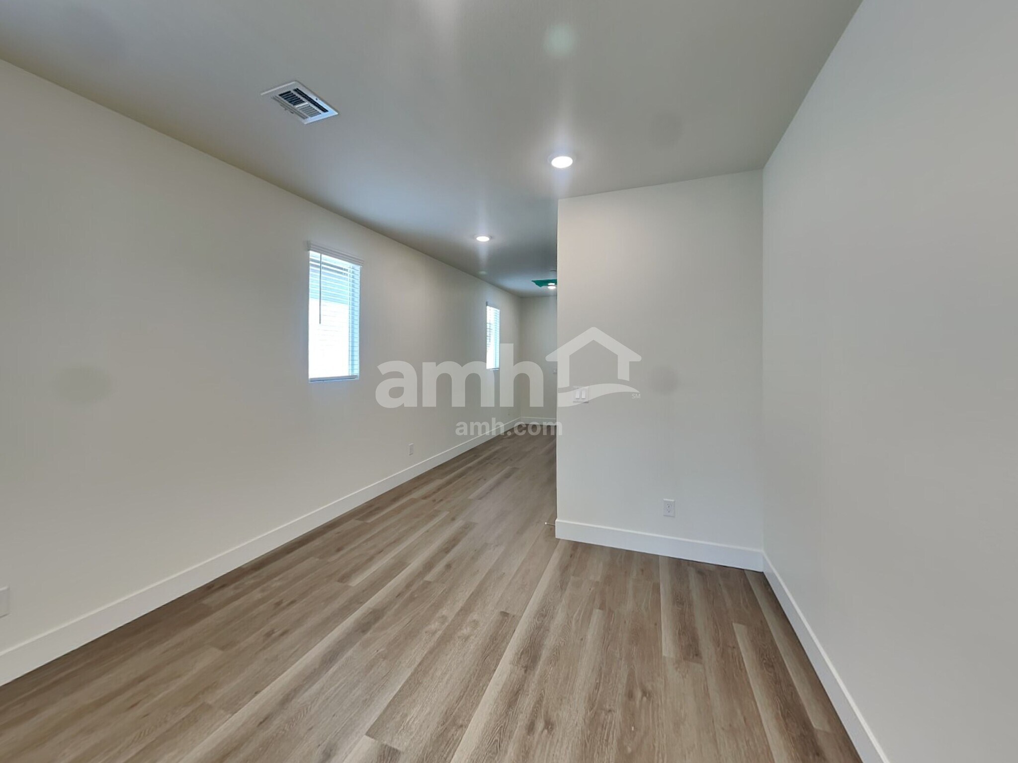 Building Photo - 493 Silverbell Fls Pl