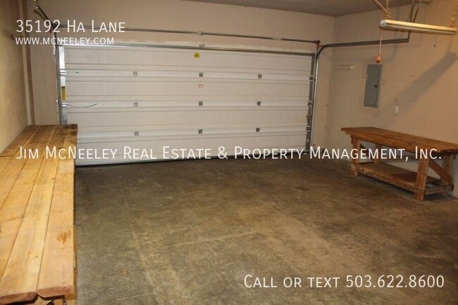 Building Photo - 35192 Ha Ln