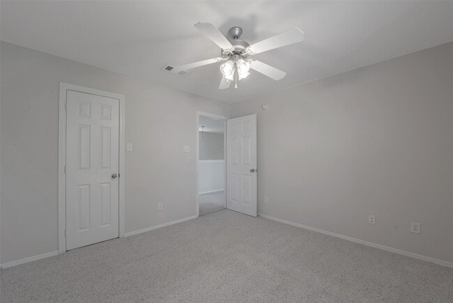 Building Photo - 131 Sunset Falls Dr