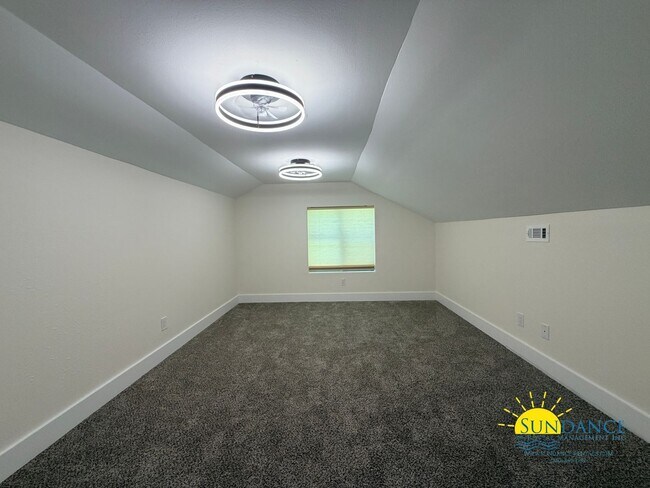 Building Photo - Waterfront 3 Bedroom Home Near E. John Sims Parkway in Niceville!