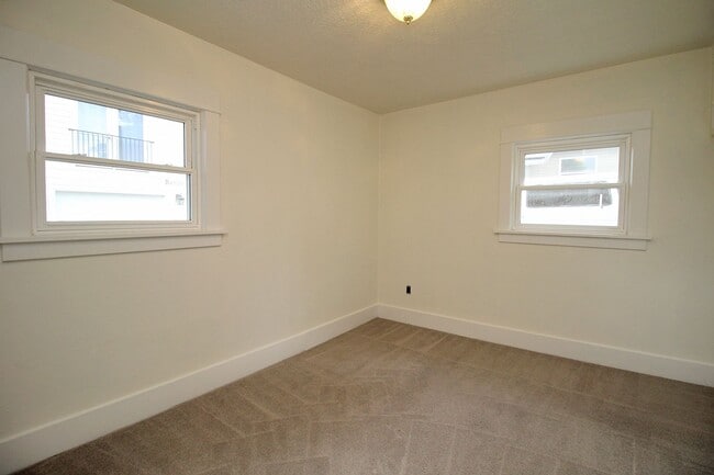 Building Photo - 4626 NE 96th Ave