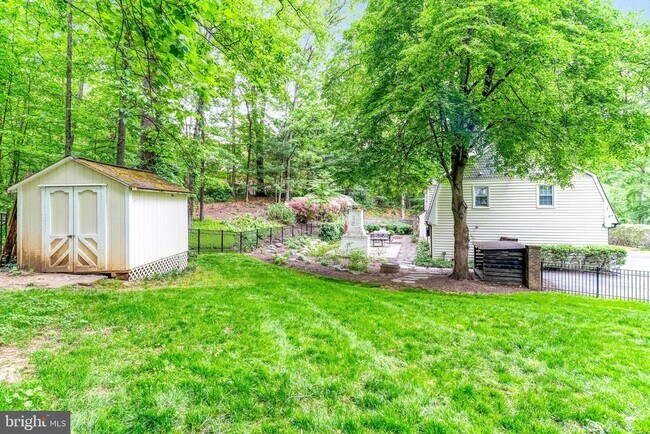 Building Photo - 7845 Old Dominion Dr
