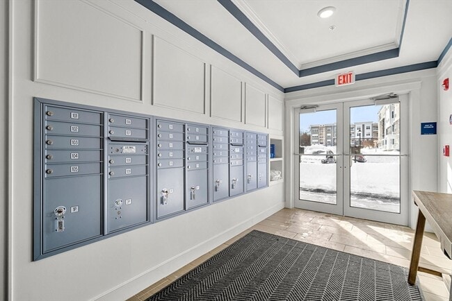 Building Photo - 2 Stratton Dr