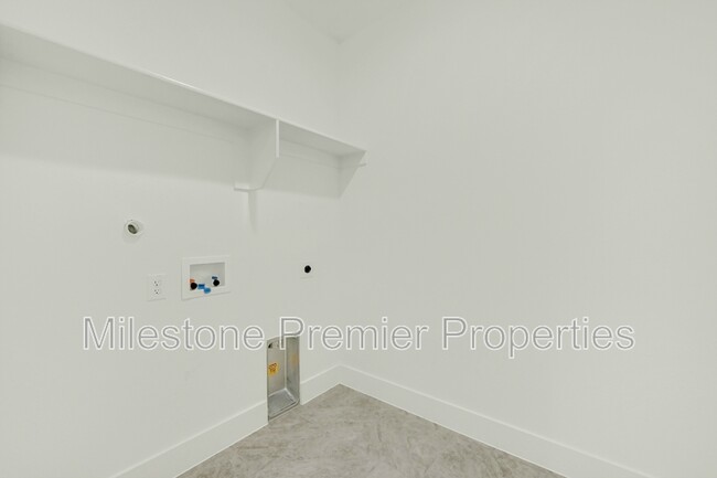 Building Photo - 3621 Brinkley Dr