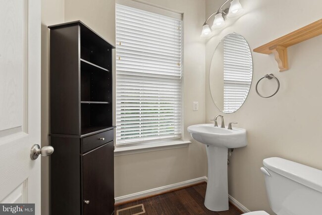 Building Photo - 306 Paladium Ct