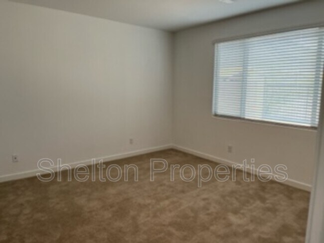 Building Photo - 12534 W Calle de Sol