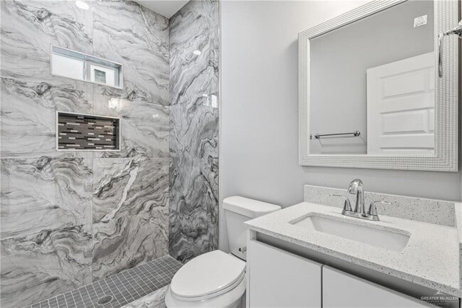 Building Photo - 22 South Dr