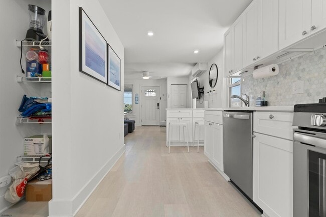 Building Photo - 118 N Rosborough Ave