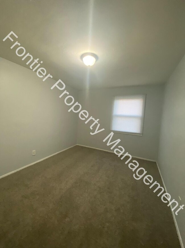 Building Photo - Great 3-bedroom home ready for move in!! ASK ABOUT OUR SPECIAL!