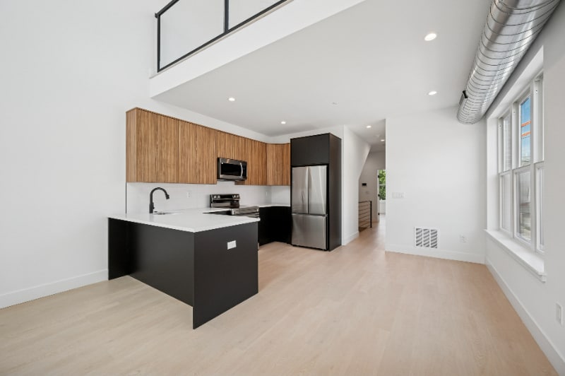 Building Photo - 1651 N 6th St