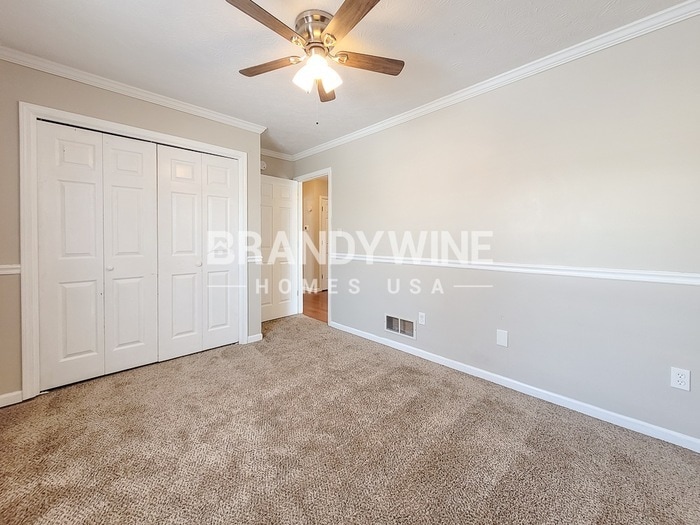 Building Photo - 460 Polk Manor Dr