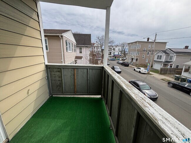 Building Photo - 182 Sheridan St