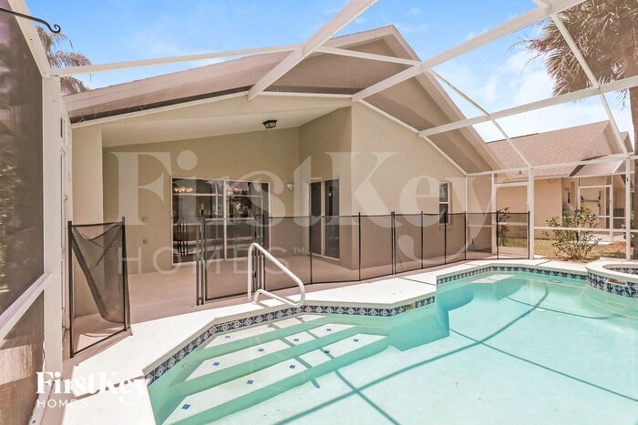 Building Photo - 2251 Mallory Cir