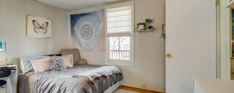 Building Photo - 117 W Poplar St