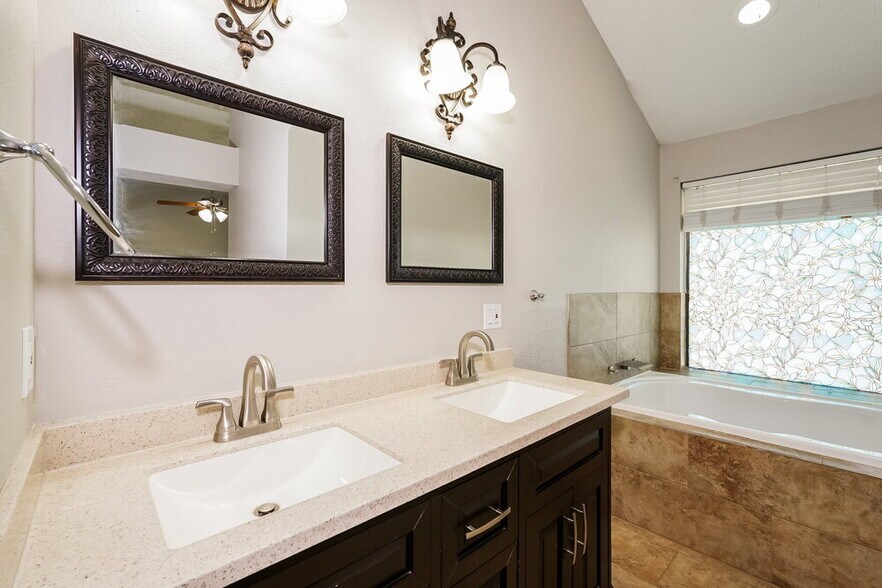 Building Photo - 2119 Cold Springs Dr