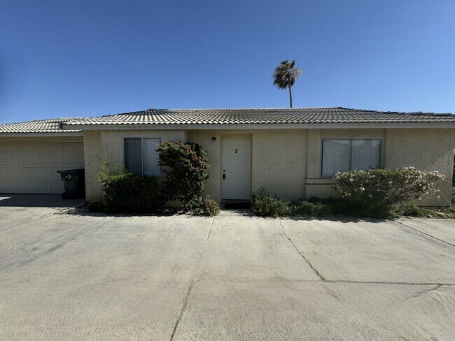Building Photo - COMING SOON!! 3 Bedroom 2 Bathroom Apartment in Cathedral City!
