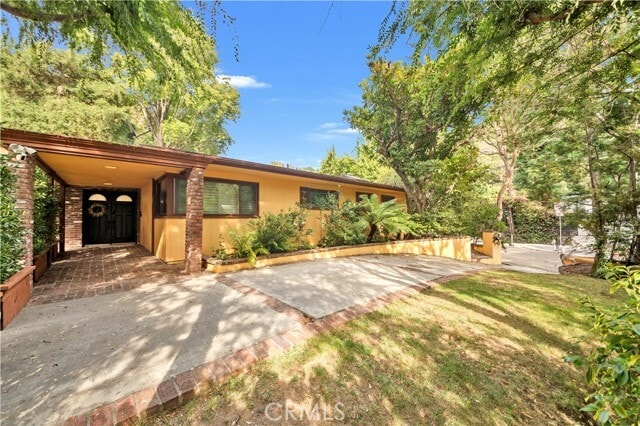 Building Photo - 2500 Benedict Canyon Drive