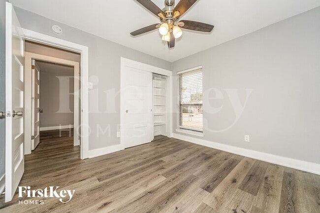 Building Photo - 2626 Fallcreek Dr