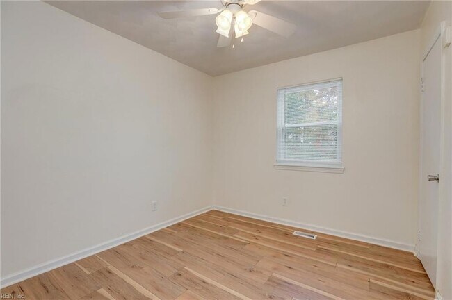 Building Photo - 3257 Yorkborough Way
