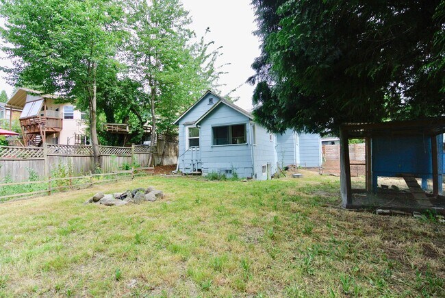 Building Photo - 2333 N 116th St