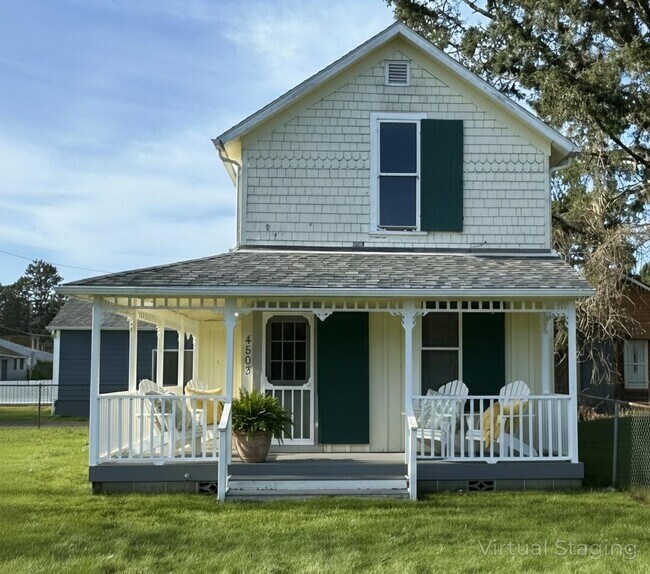 Building Photo - 4503 L Pl