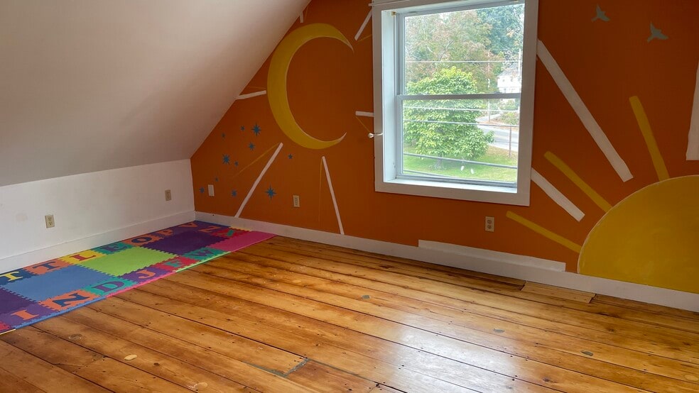 Building Photo - 6 Narragansett St