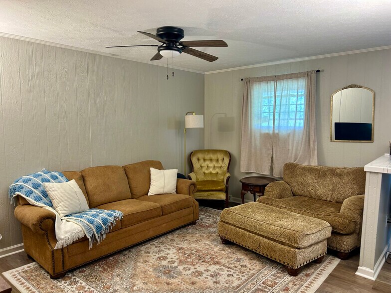 Building Photo - 6603 New Bowling Green Rd