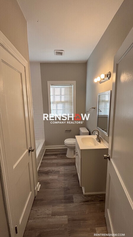 Building Photo - 2377 Jackson Ave