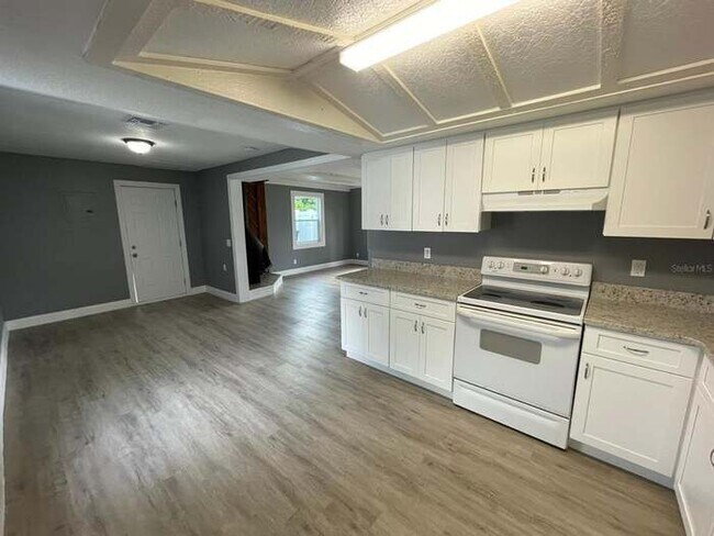 Building Photo - 1305 Overdale St