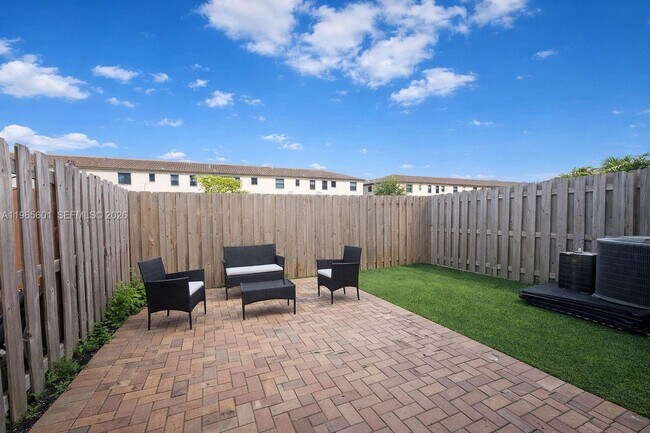 Building Photo - 12767 SW 230th Ter