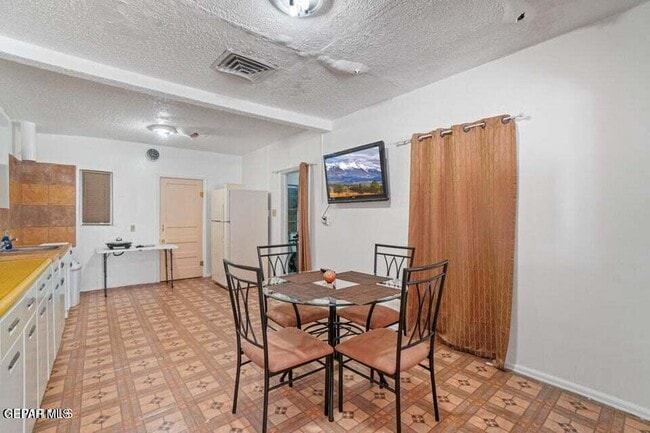 Building Photo - 10104 Socorro Rd