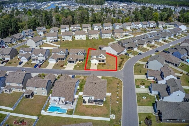 Building Photo - 5700 Redgum Dr