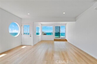 Building Photo - 3600 The Strand