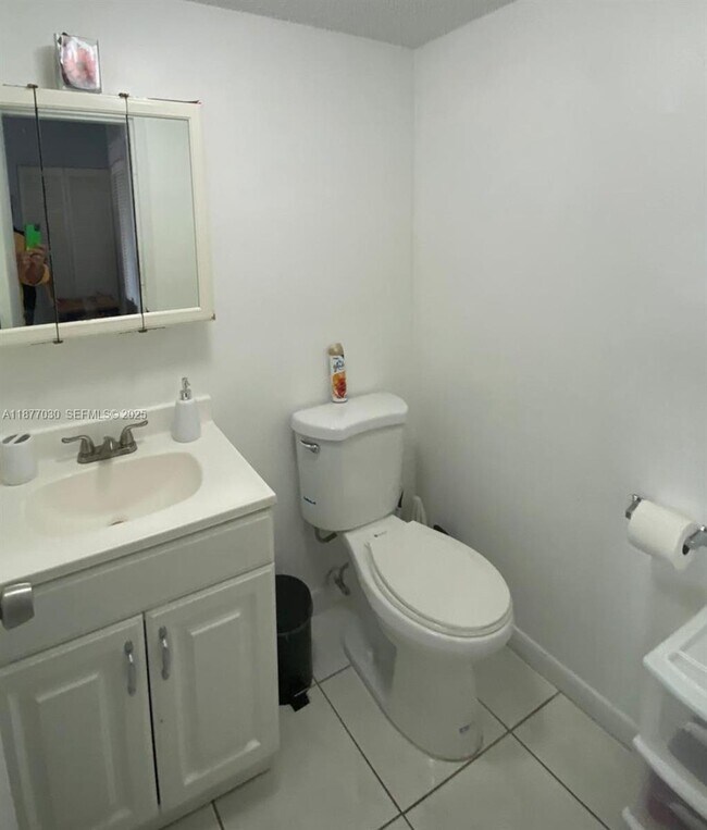 Building Photo - 16909 N Bay Rd