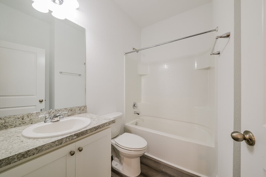 Building Photo - 996 Ocean Spray Dr